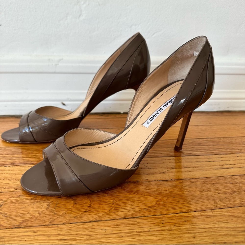 Manolo Blahnik brown heels